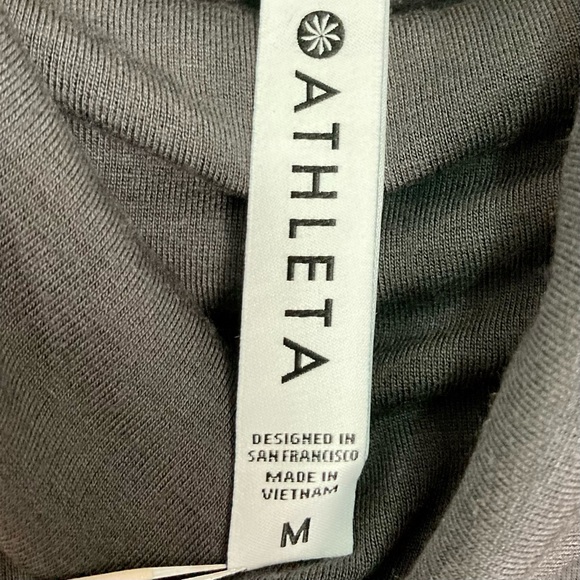Athleta Ethereal Funnel Neck Pullover Women’s Size M Brushed Fleece Oversized - Picture 8 of 10